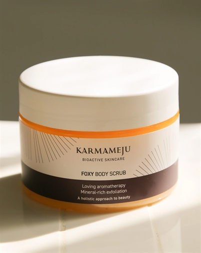 Karmameju - Foxy Salt Body Scrub - 400g